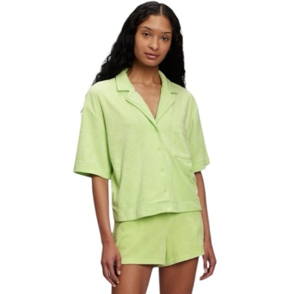 GAP Tops - NWT! GAP Towel Terry Vacay Shirt in Neon Sugar Cane Kiwi Green Size Small Petite